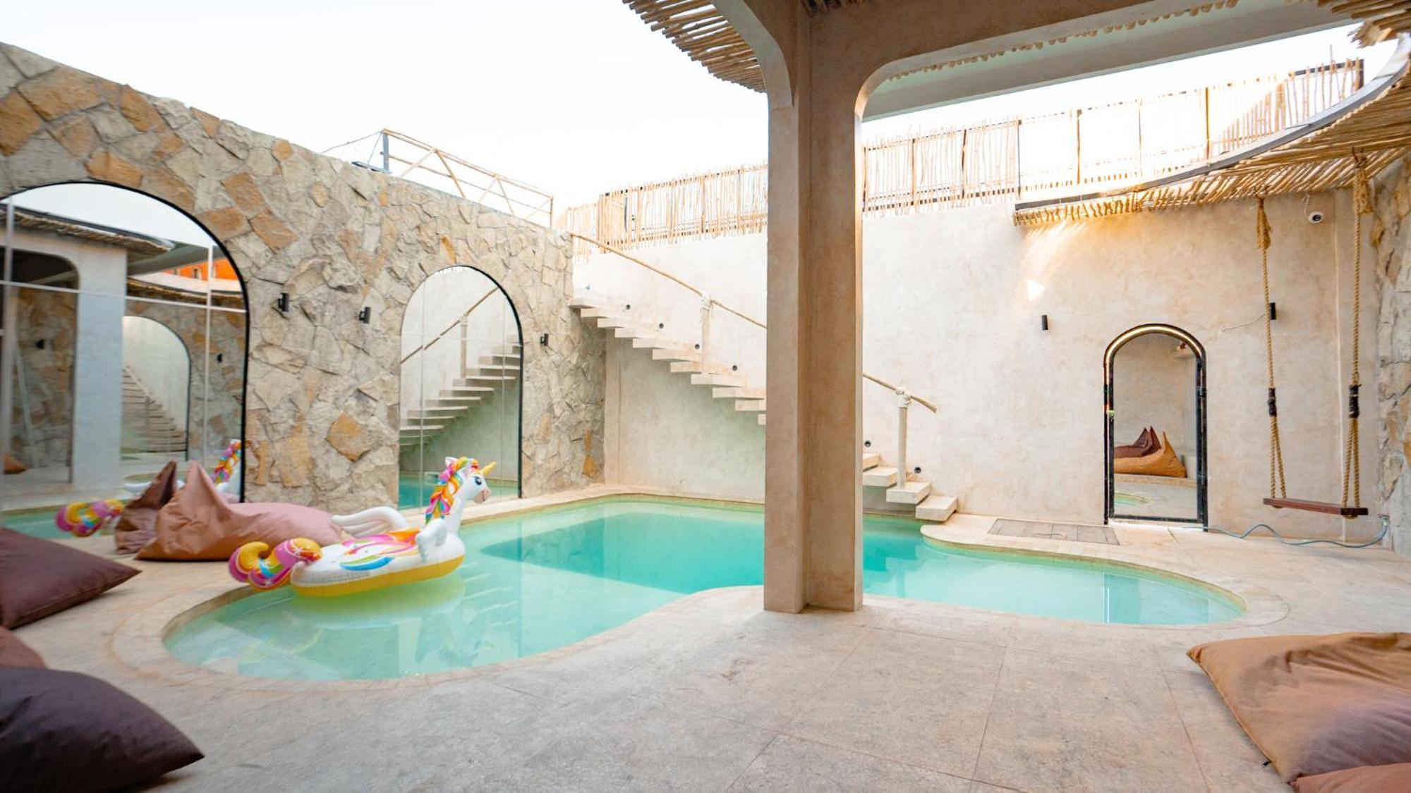 Atlas Gili Party Hostel غيلي تراوانغان المظهر الخارجي الصورة