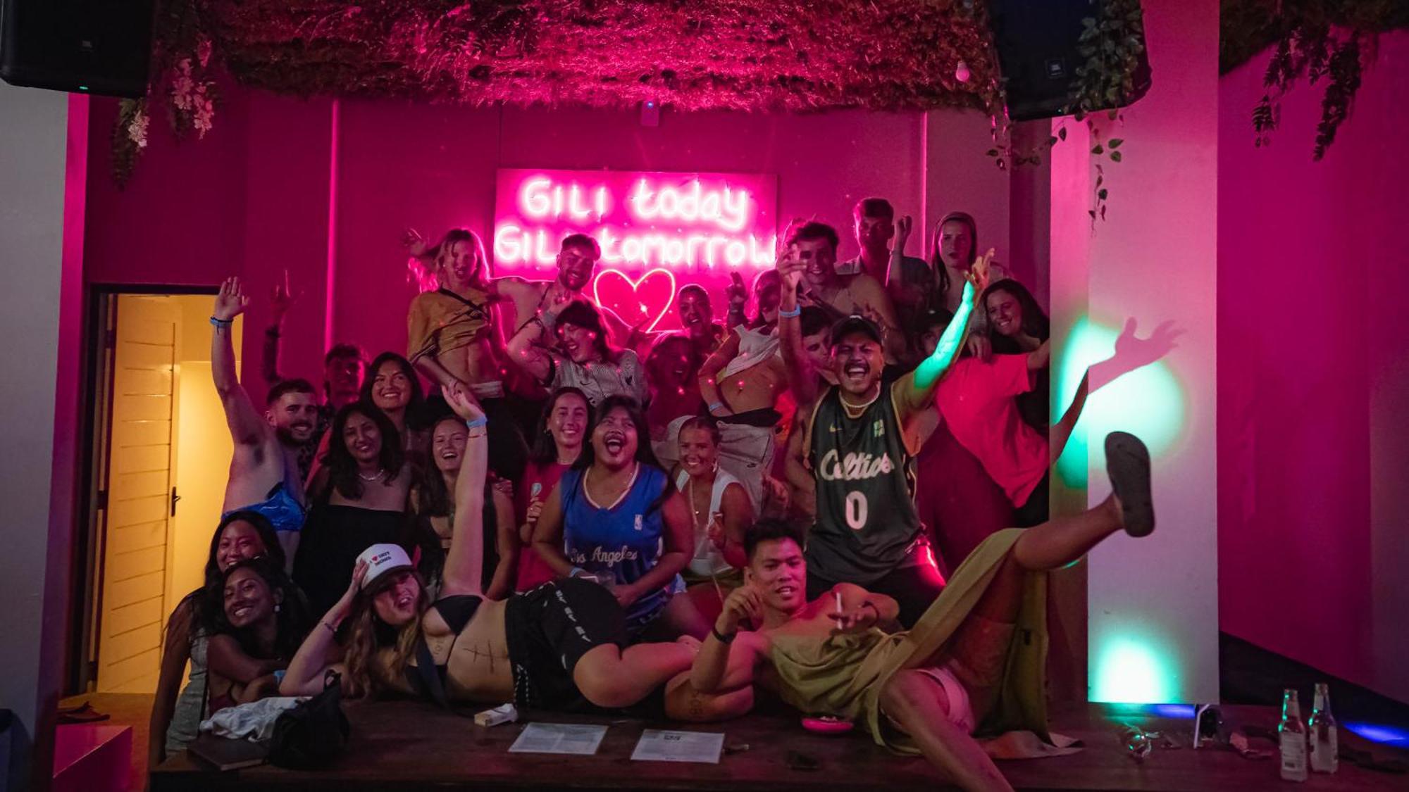Atlas Gili Party Hostel غيلي تراوانغان المظهر الخارجي الصورة