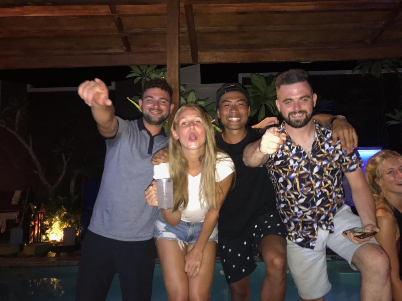 Atlas Gili Party Hostel غيلي تراوانغان المظهر الخارجي الصورة