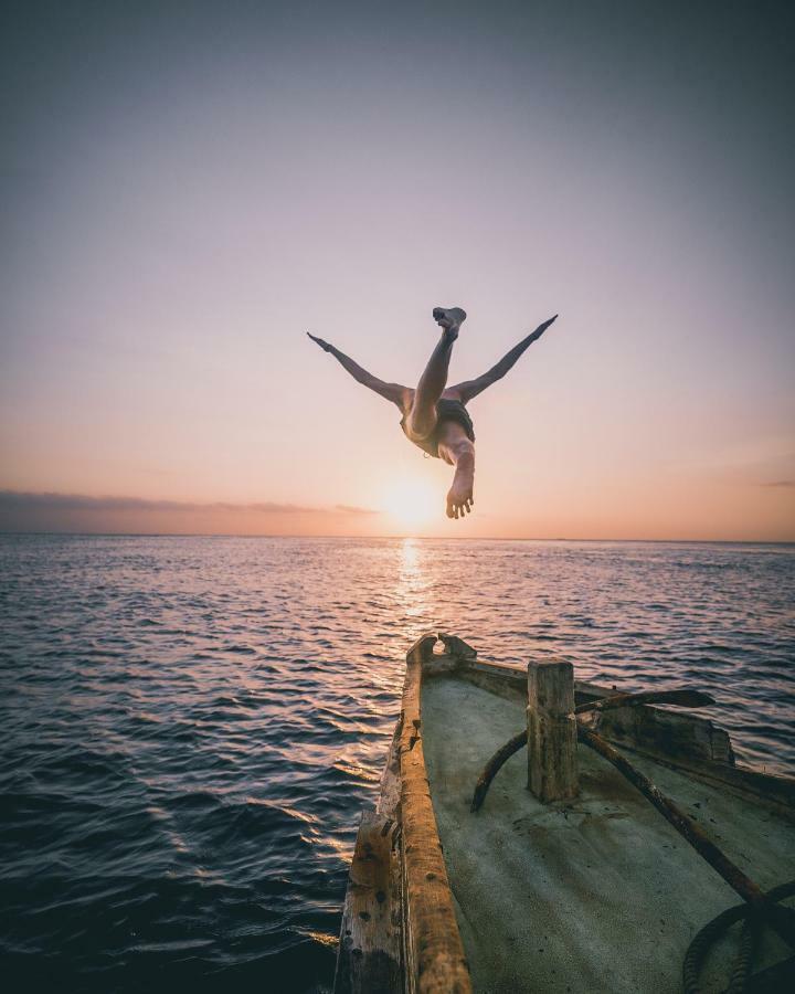 Atlas Gili Party Hostel غيلي تراوانغان المظهر الخارجي الصورة